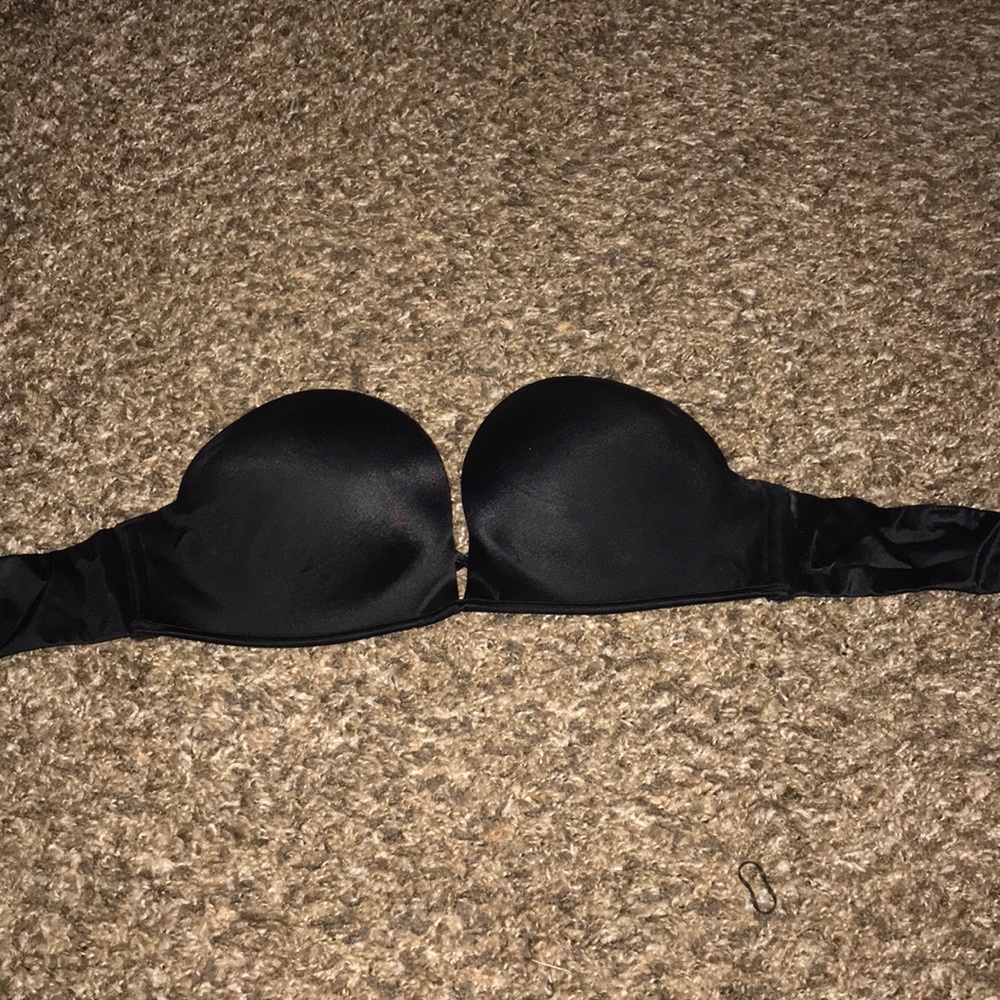 Victoria’s Secret Strapless Multiway Black Bra